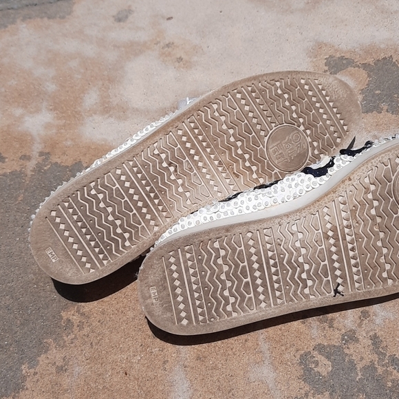 Chinese Laundry 7.5 white black sequin sneakers - Picture 9 of 13